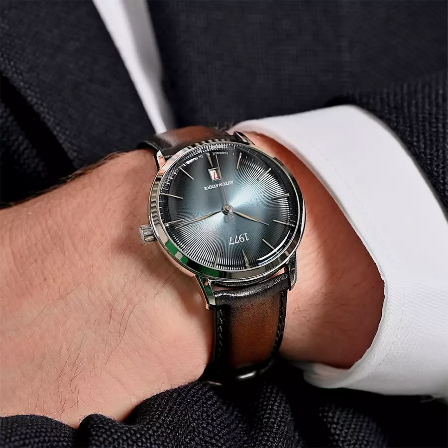 1977 EDMOND Automatique, 40 MM, Cadran Bleu, Bracelet Cuir Marron Herrenuhr 1977P01164