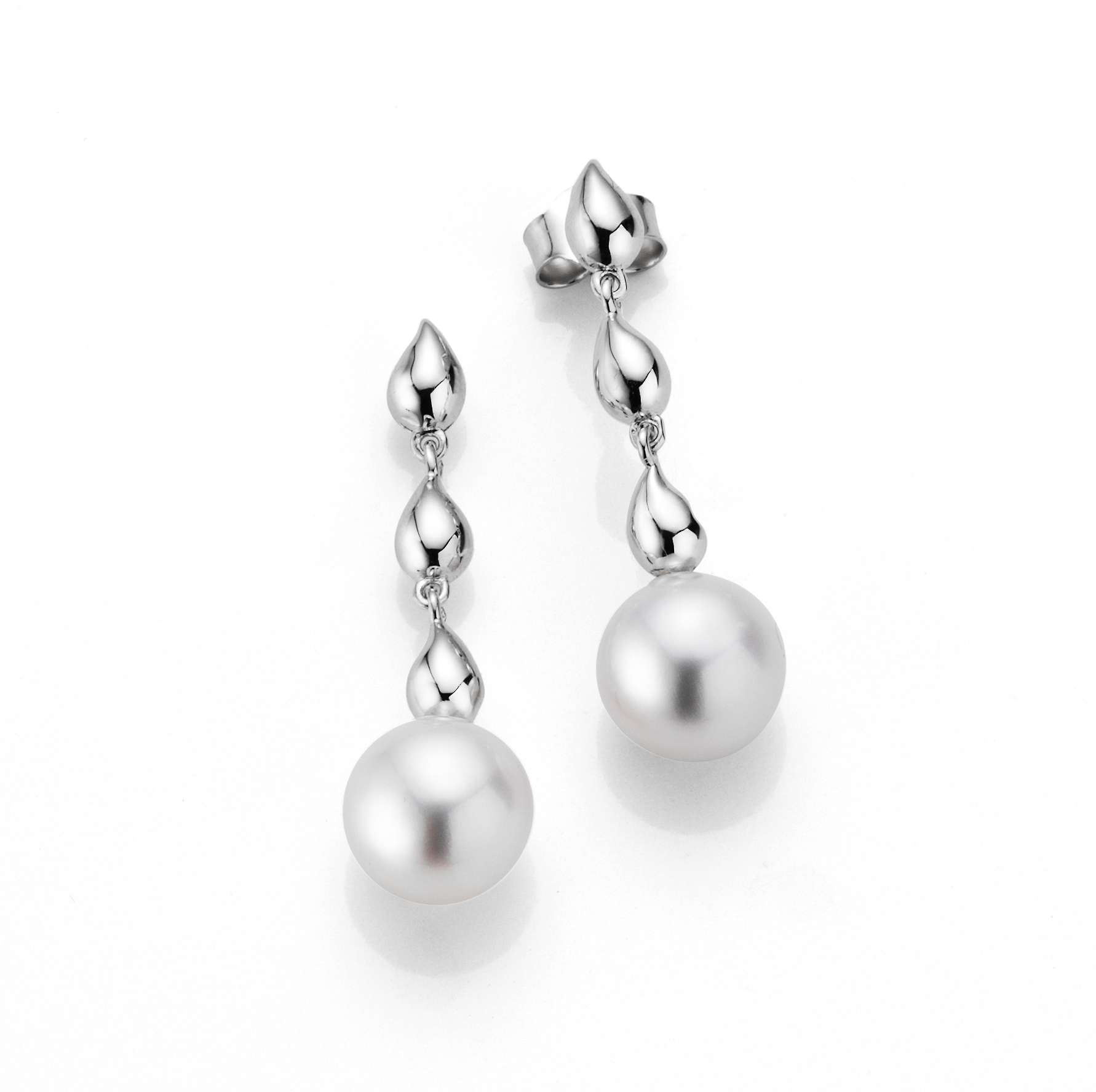 Adriana Ohrstecker mit Tropfenelementen und Süßwasserperle weiß P11