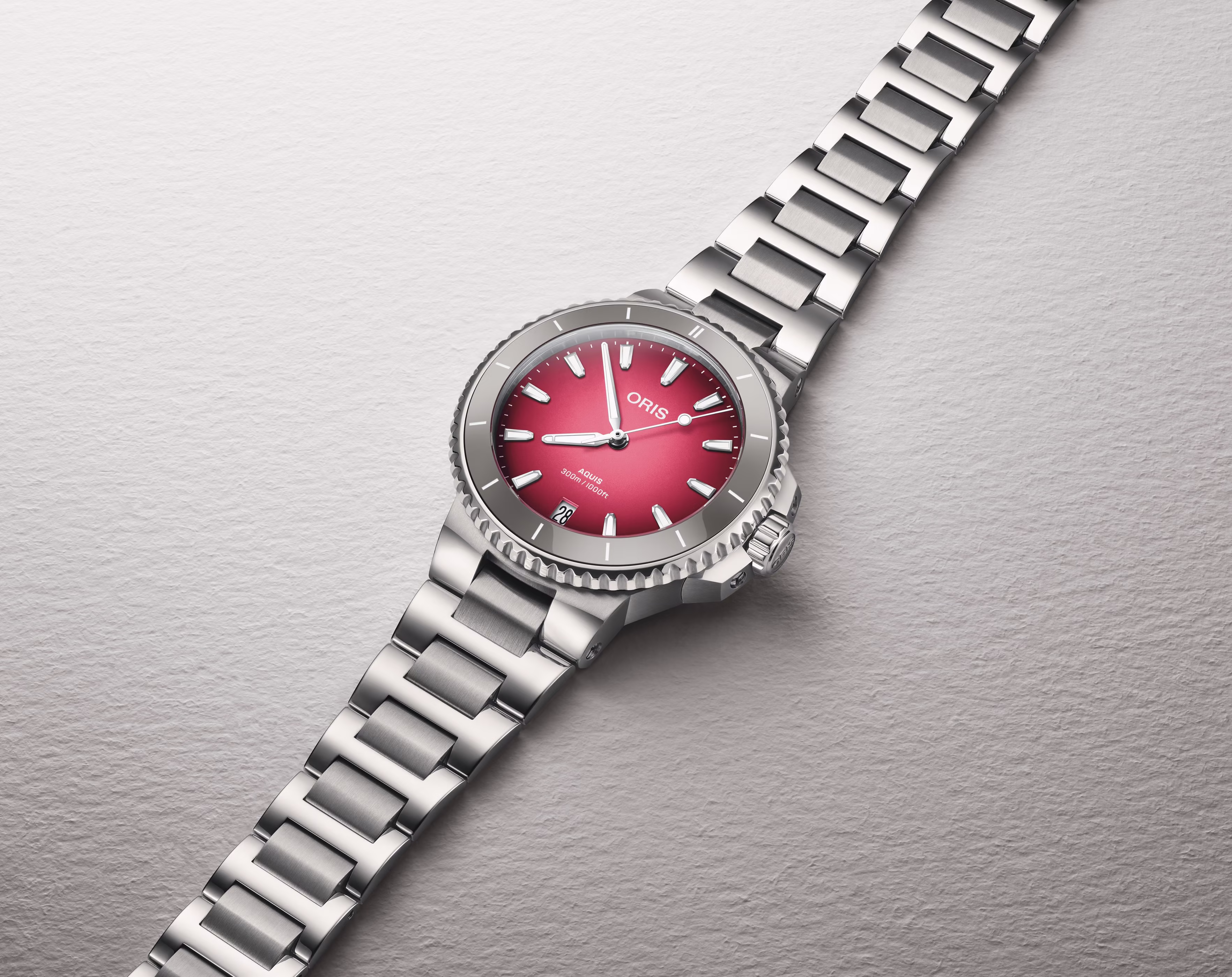 Oris Aquis Date Taste of Summer 36,5mm Rosa Damenuhr 01 733 7792 4158-07 8 19 05P