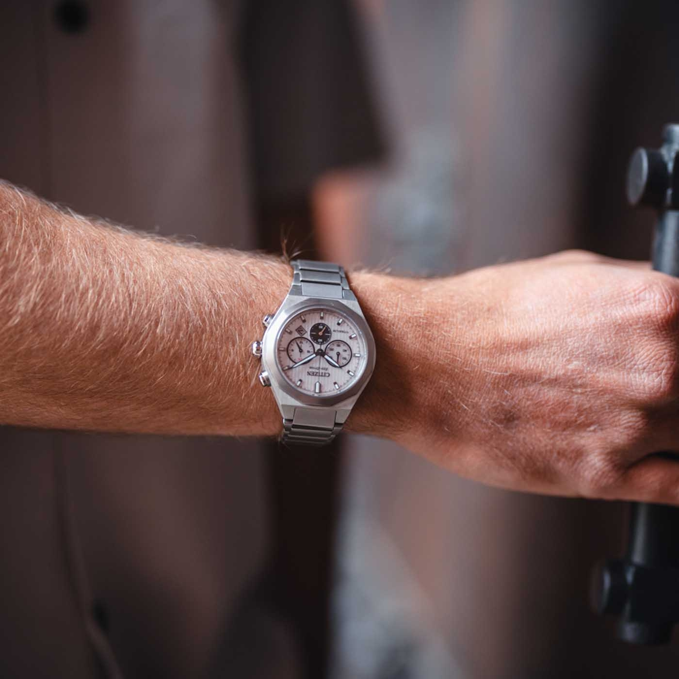Citizen Zenshin Senkei Super Titanium™ Chronographen mit Eco-Drive Herrenuhr CA4690-51A