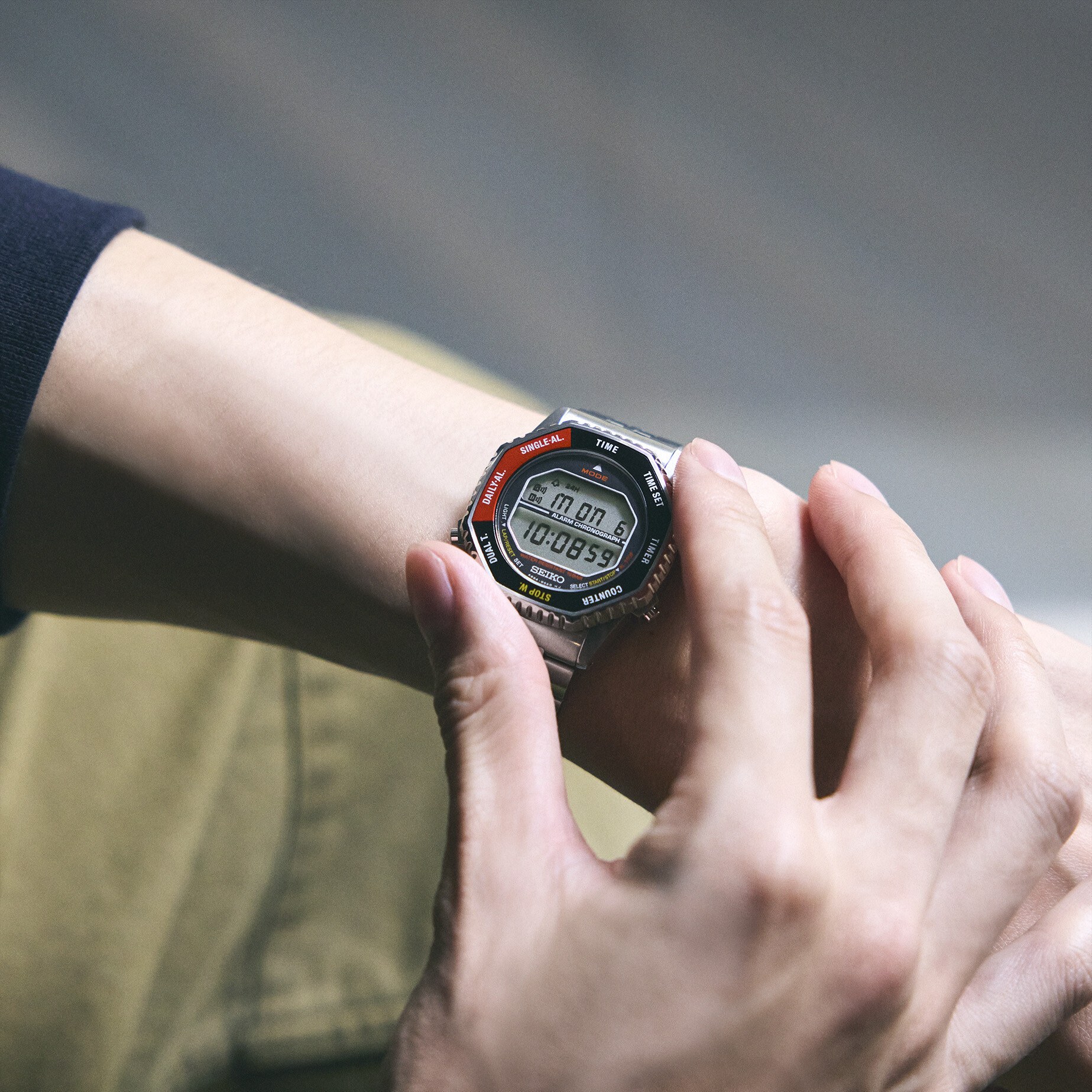Seiko Klassik Digital Chronograph, Quarz, Rot Herrenuhr SMGG19P1