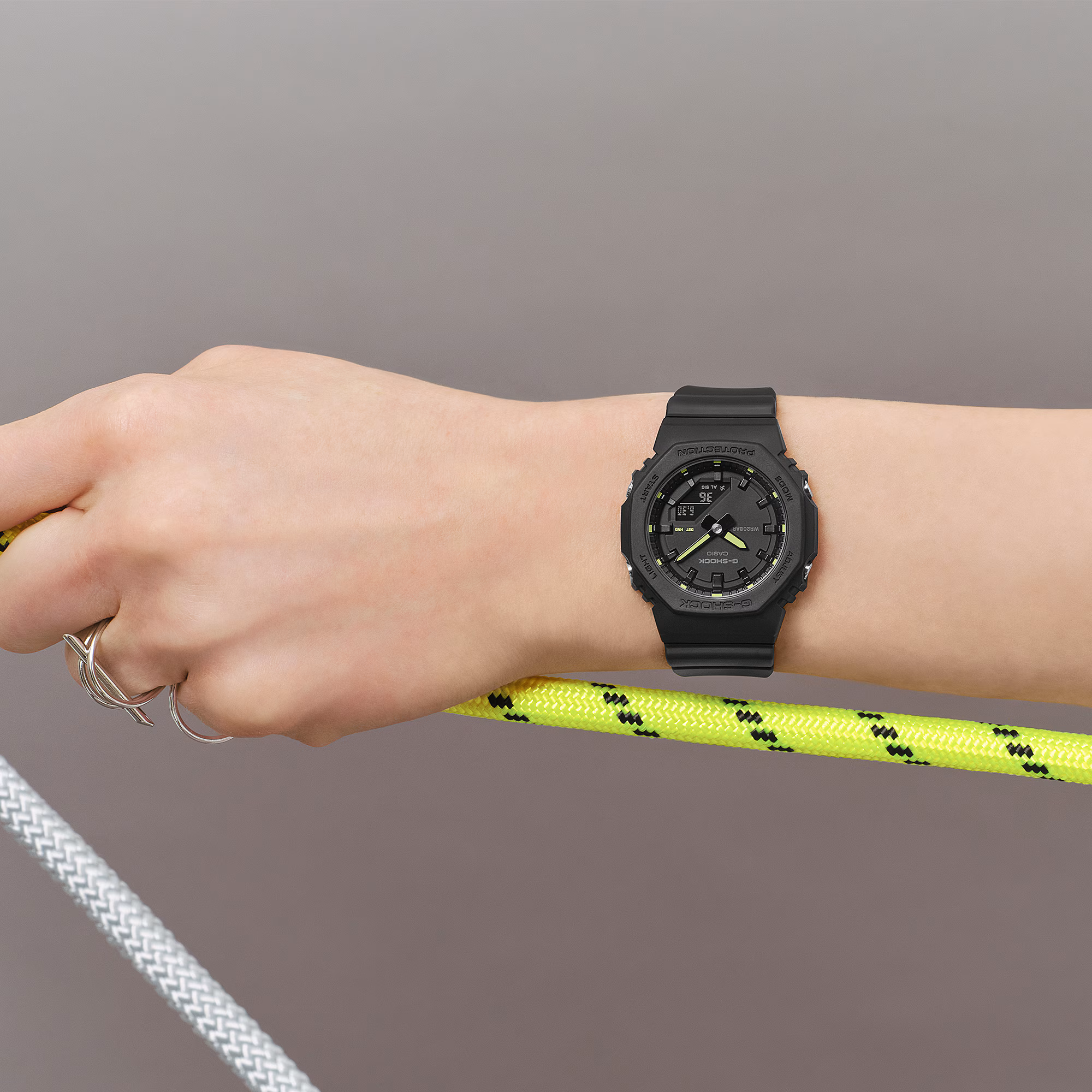 G-Shock CLASSIC SERIE GMA-P2100 Herrenuhr GMA-P2100SA-1A2