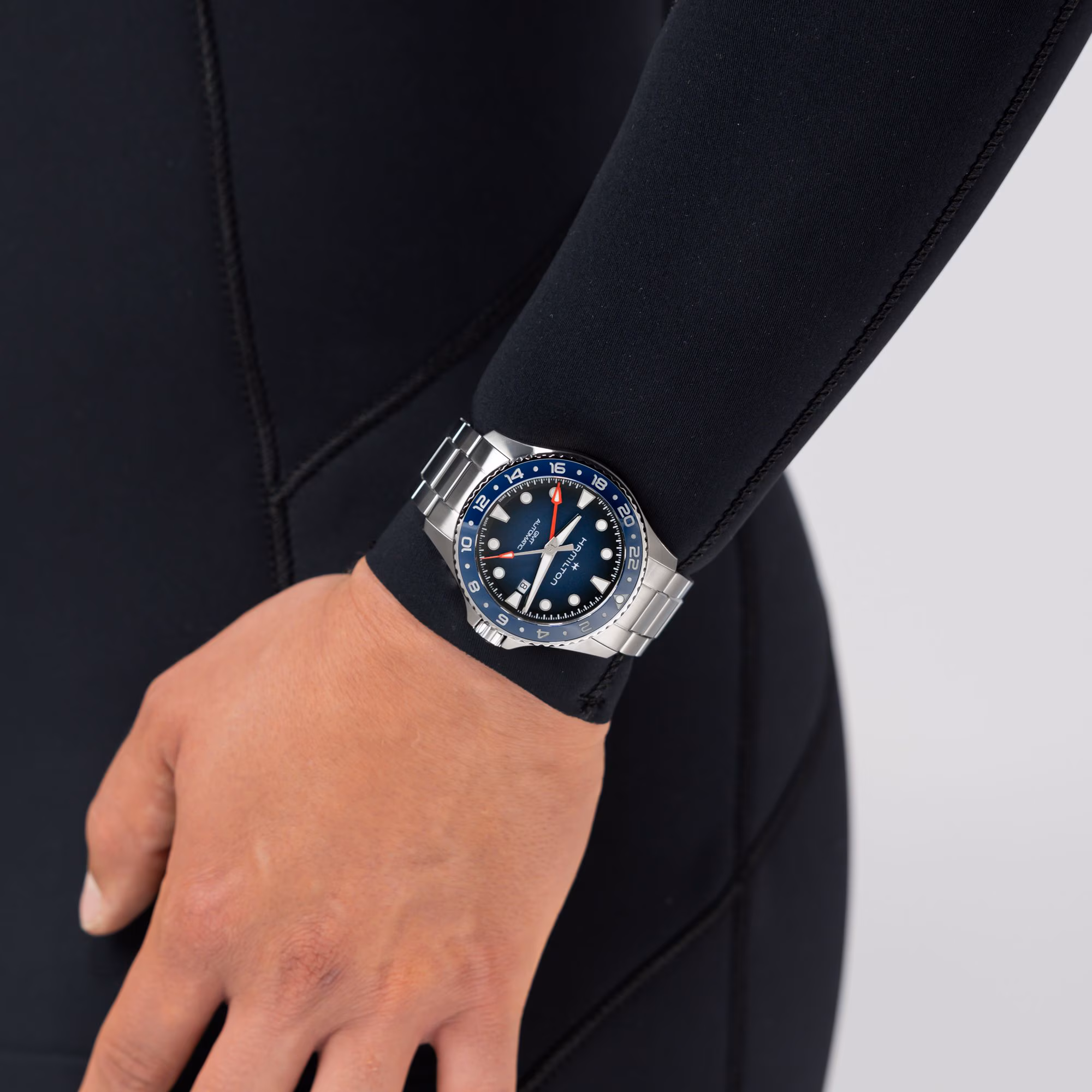 Hamilton KHAKI NAVY SCUBA AUTO GMT Blau 43 MM Herrenuhr H82535140