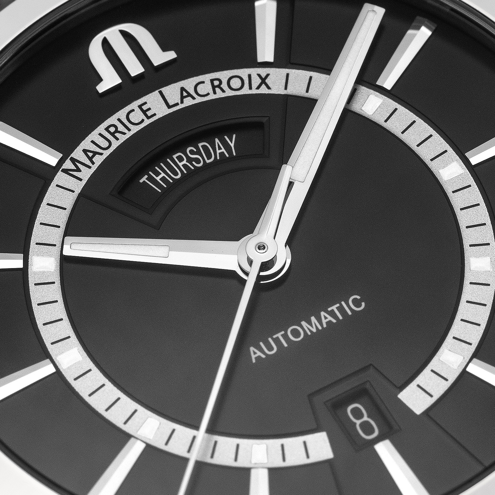 Maurice Lacroix Pontos Day Date 41 mm, schwarzes Zifferblatt im Detail