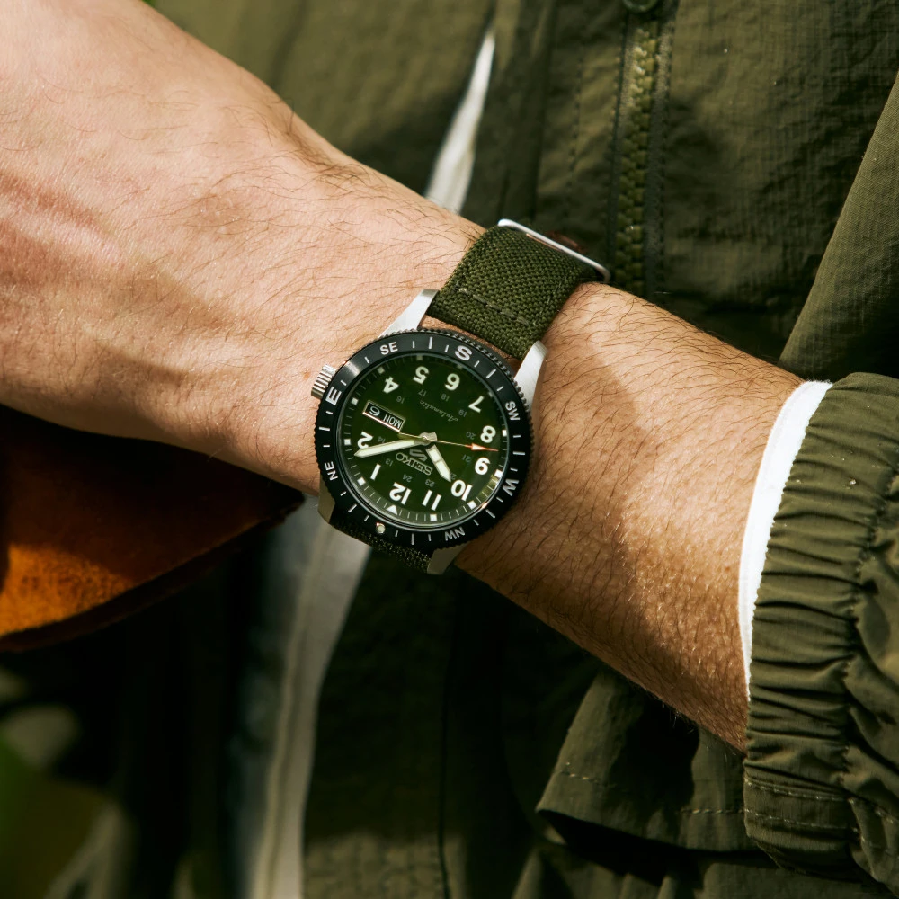 Seiko 5 Sports Field series 41mm, Nylonband, Automatik, Grün Herrenuhr HDB008K1