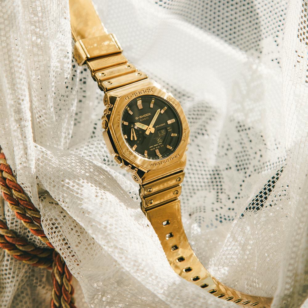 G-SHOCK Classic Herrenuhr GM-2100YMG-9AER