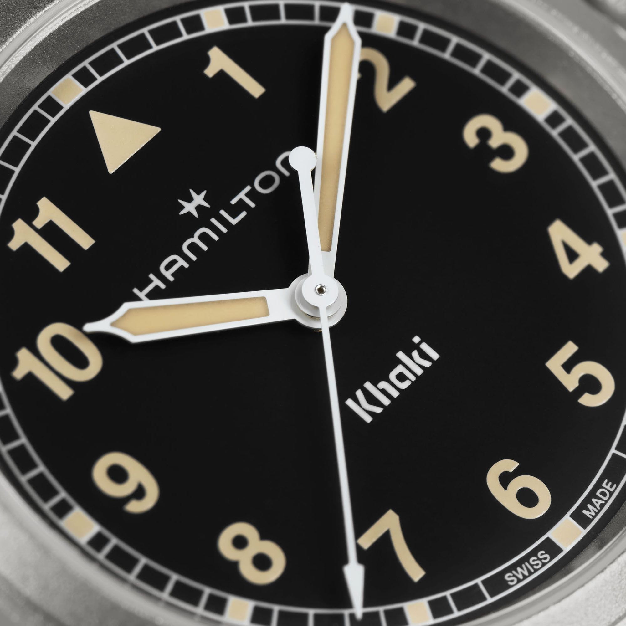 Hamilton Khaki Field Quartz 33 cm Herrenuhr H69301930