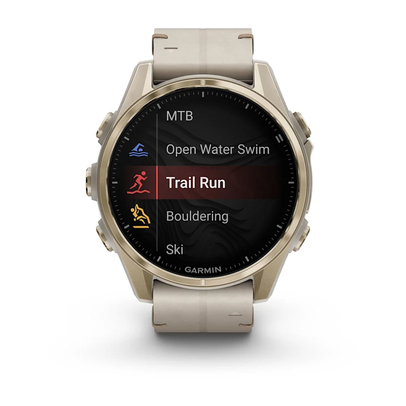 Garmin fēnix® 8 - 43 mm AMOLED Sapphire Nebelgrau/Softgold mit Lederarmband und Silikonband 010-02903-40
